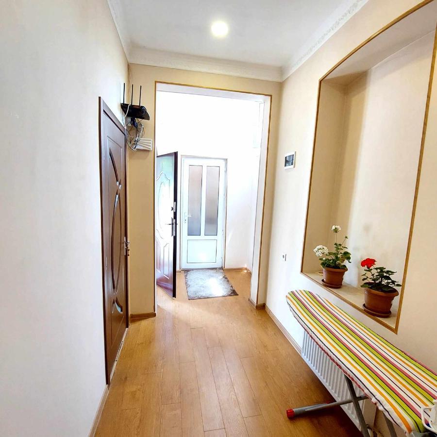 Inga's Apartment Tbilisi Bagian luar foto